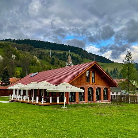 Biotour Camping & Restaurant Ghimeş-Făget Екстериор снимка