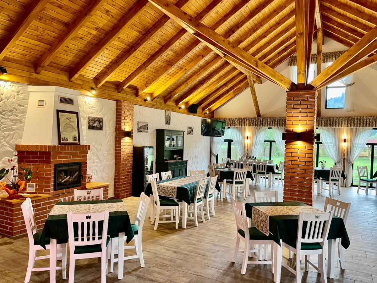 Biotour Camping & Restaurant Ghimeş-Făget Екстериор снимка