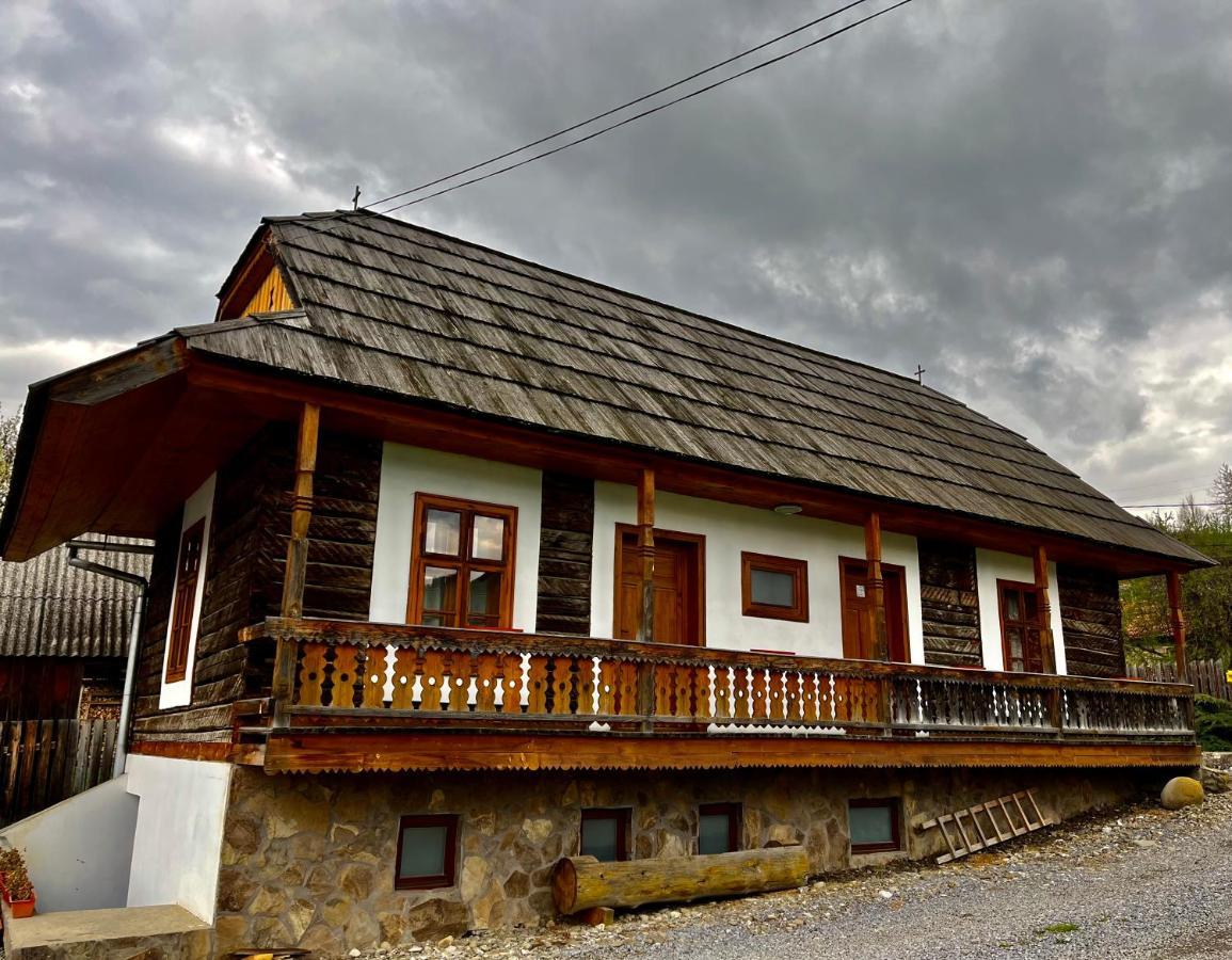 Biotour Camping & Restaurant Ghimeş-Făget Екстериор снимка