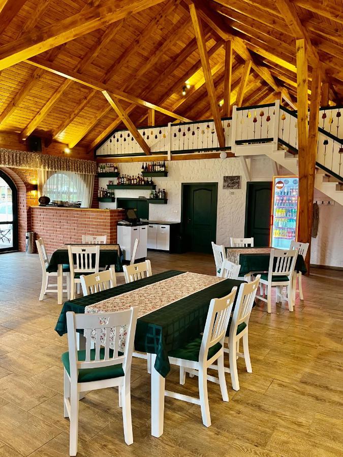 Biotour Camping & Restaurant Ghimeş-Făget Екстериор снимка