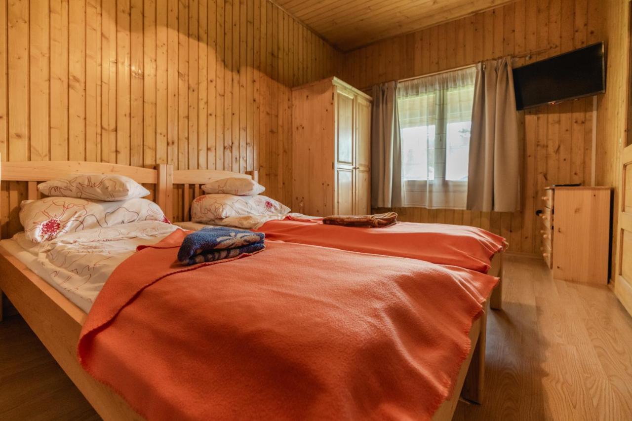 Biotour Camping & Restaurant Ghimeş-Făget Екстериор снимка