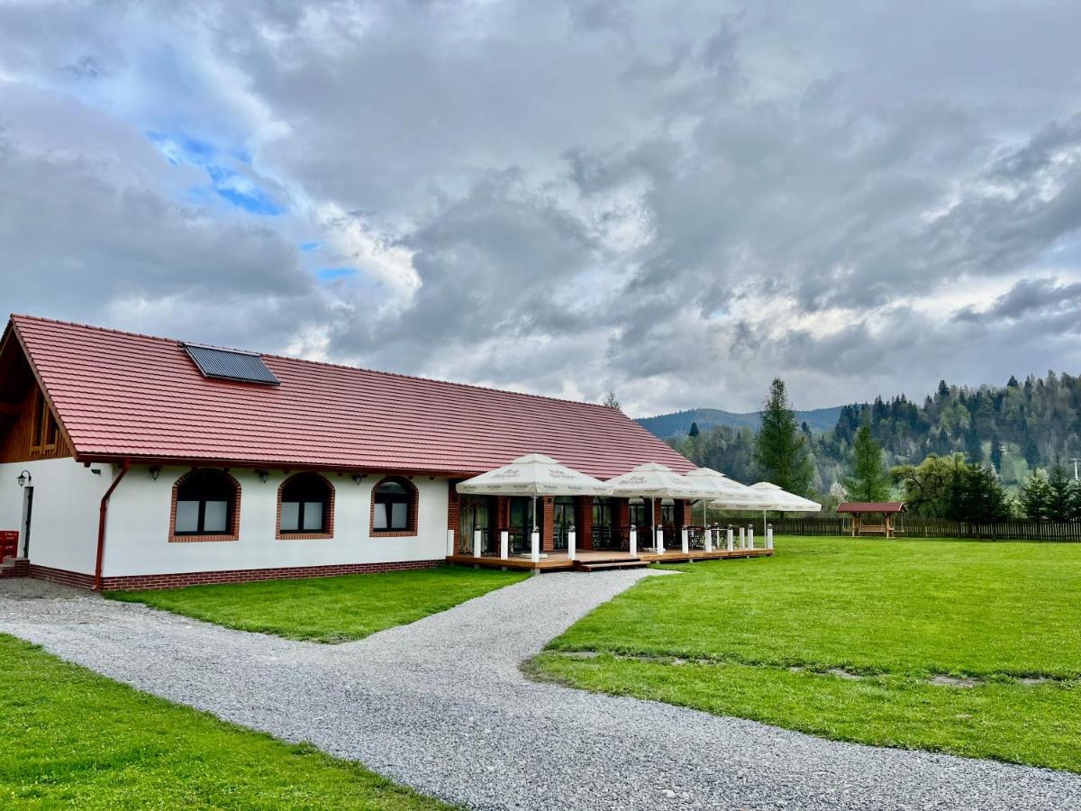 Biotour Camping & Restaurant Ghimeş-Făget Екстериор снимка