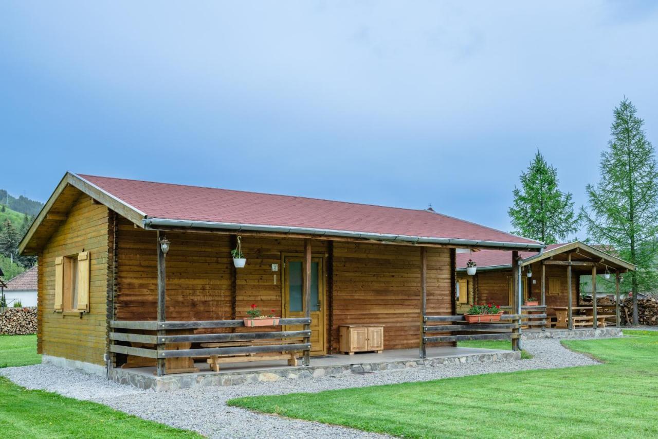 Biotour Camping & Restaurant Ghimeş-Făget Екстериор снимка