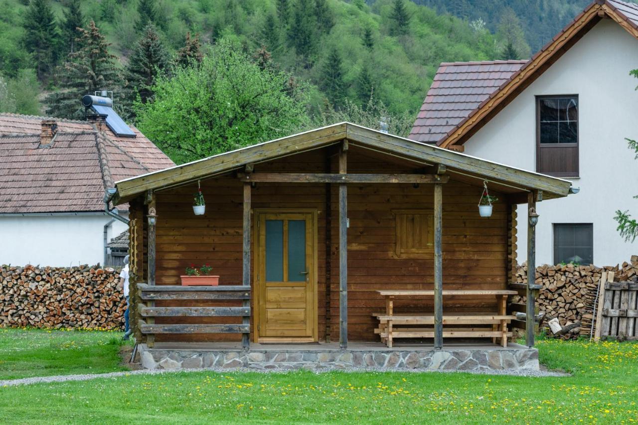 Biotour Camping & Restaurant Ghimeş-Făget Екстериор снимка