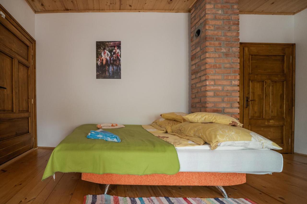 Biotour Camping & Restaurant Ghimeş-Făget Екстериор снимка